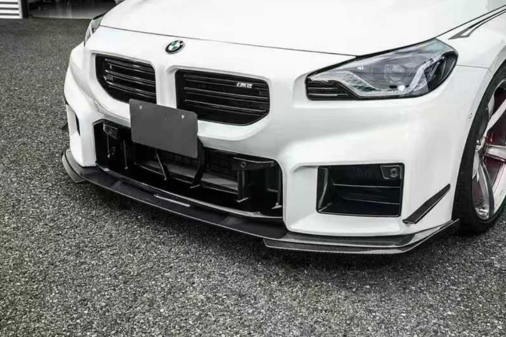 3D Type Front Lip (V2) in dry carbon fiber for the BMW G87 M2, fitted