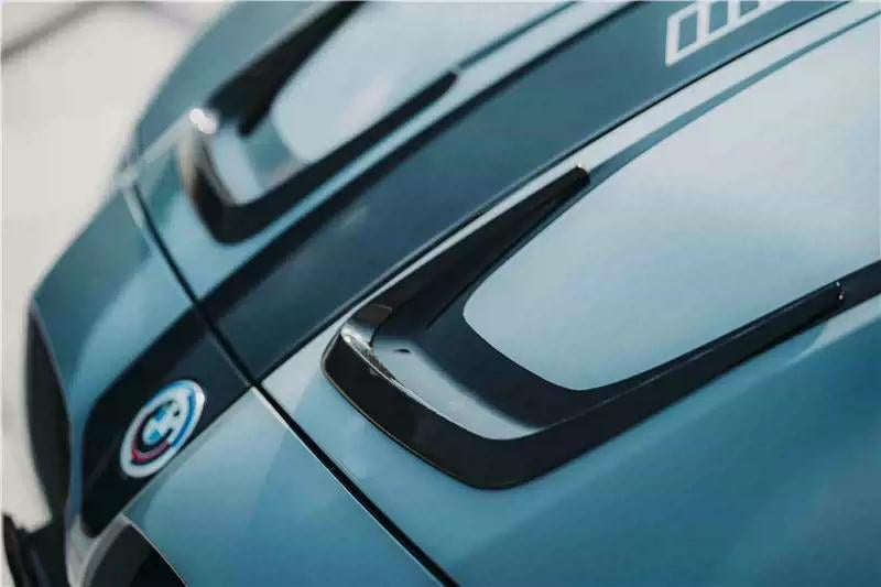 Hood Trim in dry carbon fiber for the BMW G80 M3 / G82 M4, fitted