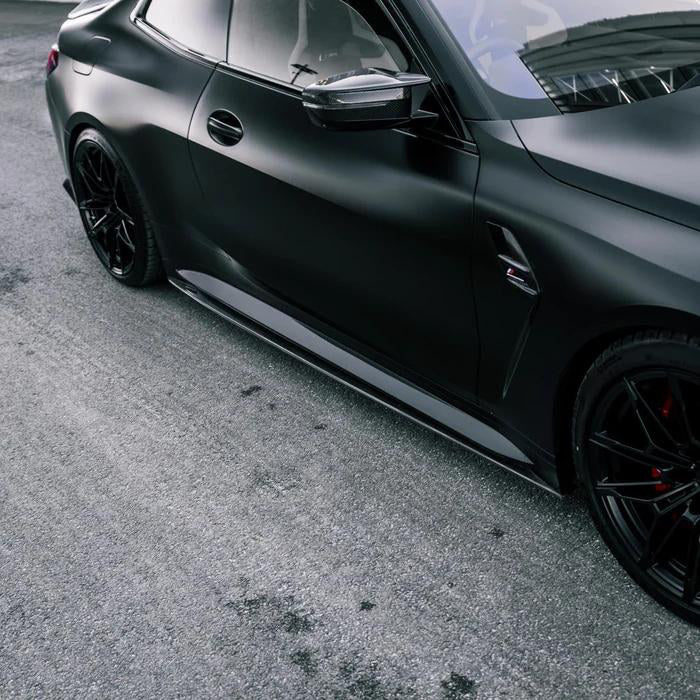 R44 Type Side Skirt in dry carbon fiber for the BMW G80 M3 / G82 M4, fitted