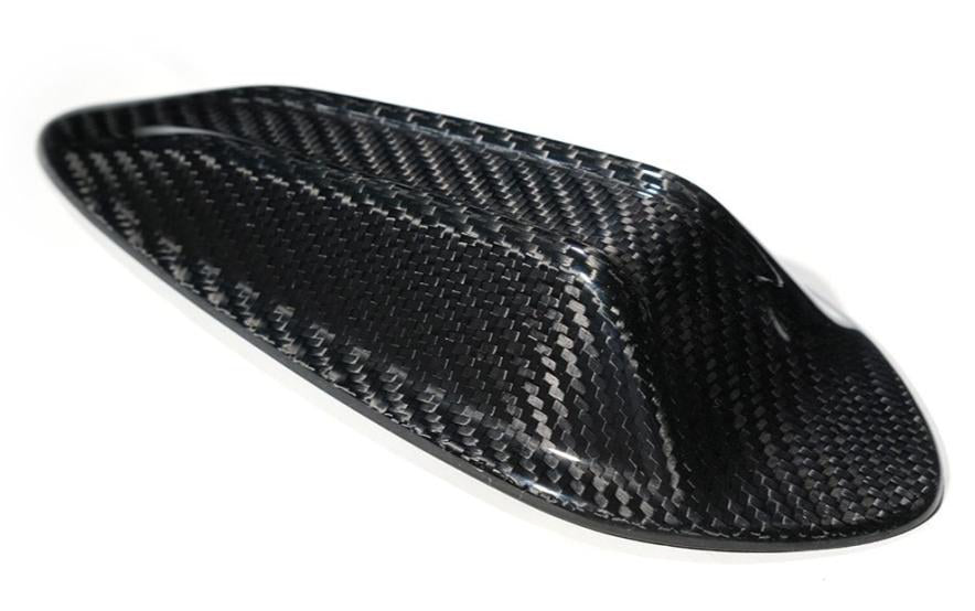 Roof Antenna Cover in dry carbon fiber for the BMW G80 M3 / G82 M4 / G87 M2