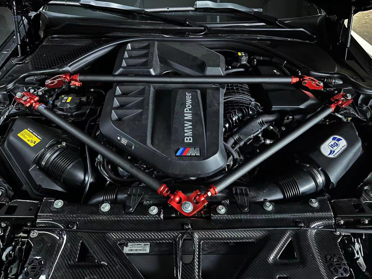 SC Type Strut Brace in dry carbon fiber for the BMW G80 M3 / G82 M4 / G87 M2, fitted